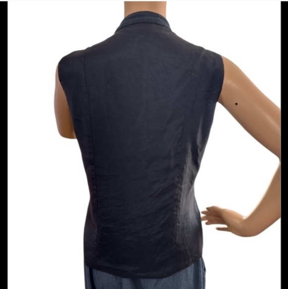 CLIO Black Sleeveless Top with Gold Buttons size small Black Sleeveless Top - Picture 4 of 6